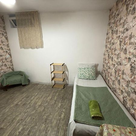 Guest House Nise Tbilisi Esterno foto