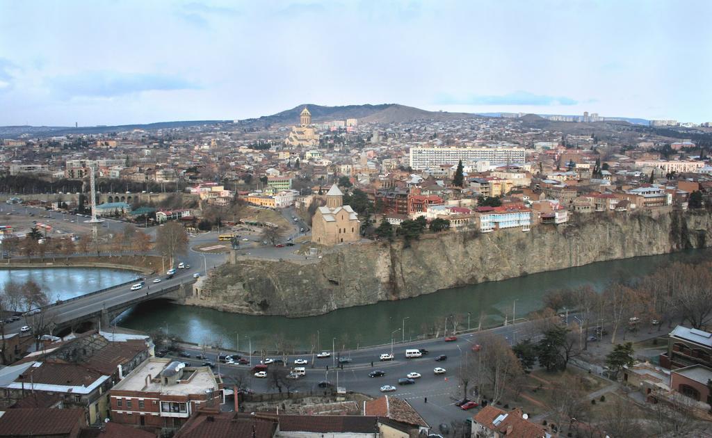 Guest House Nise Tbilisi Esterno foto