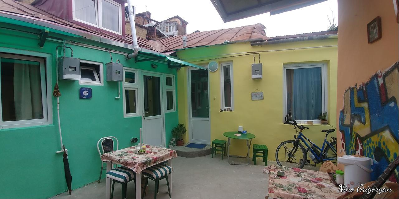 Guest House Nise Tbilisi Esterno foto
